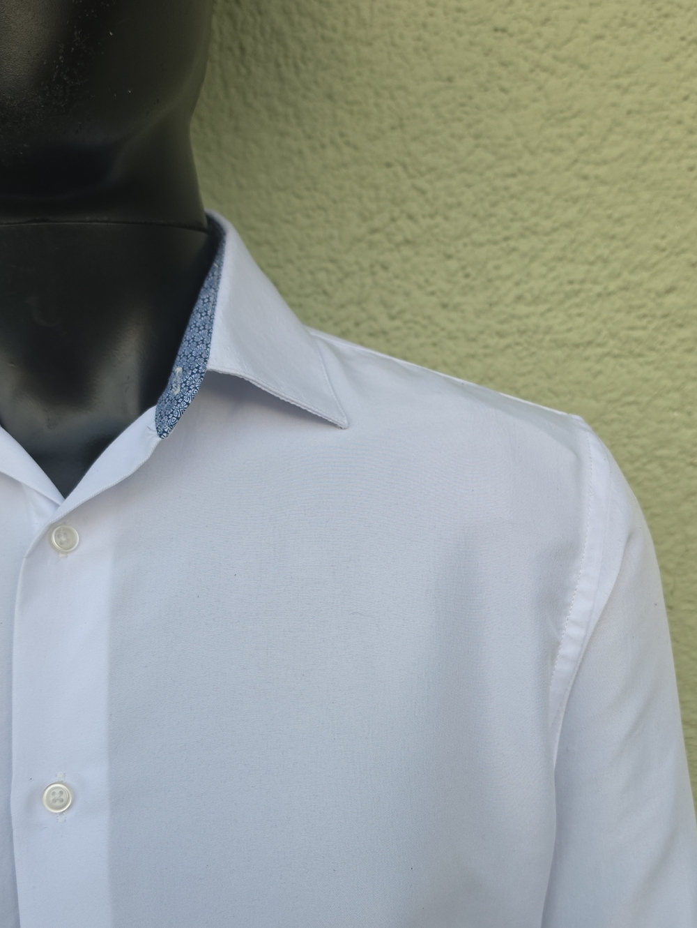 Nicole Miller Men's Geometric Dress Shirt Blue & White Size Medium (15-15